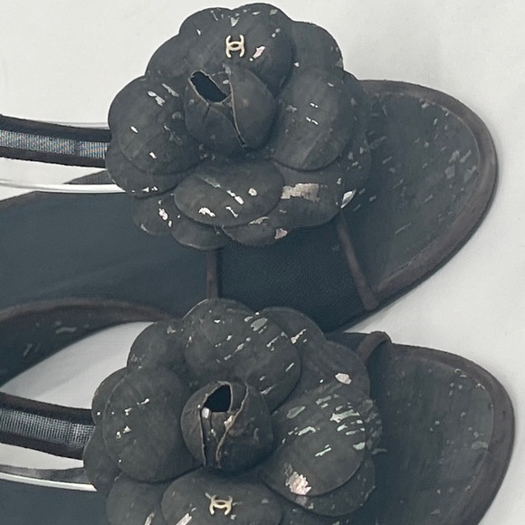 CHANEL Camellia Dark Brown Mesh Suede CC T-Strap Cork Wedge Sandals Size 39 US 9 - Picture 10 of 15